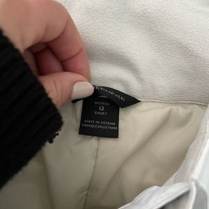 Obermeyer Womens white ski pants size 12 short. Worn twice
